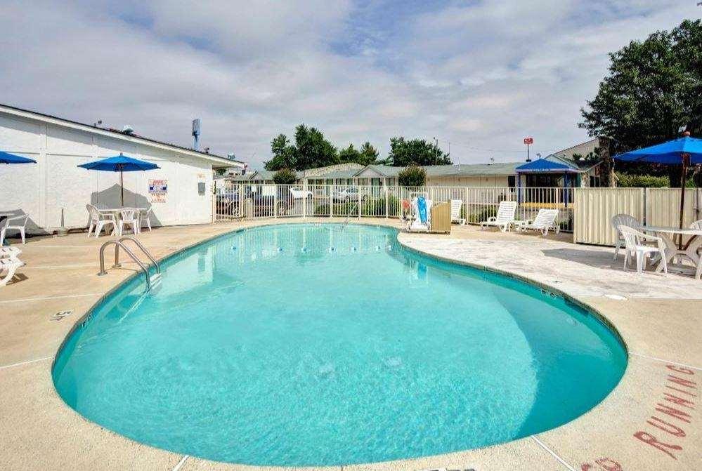 Knights Inn Burlington Nc Facilities photo
