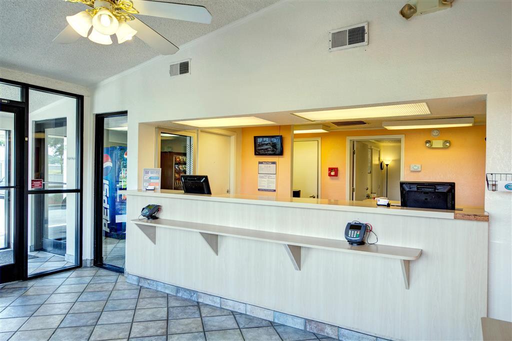 Knights Inn Burlington Nc Interior photo